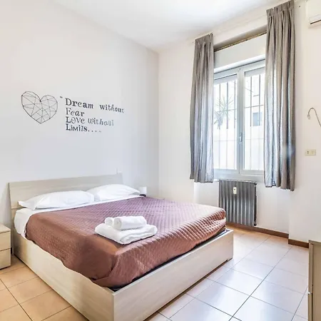Domusmi San Gregorio 10 Apartment Milan Exterior photo
